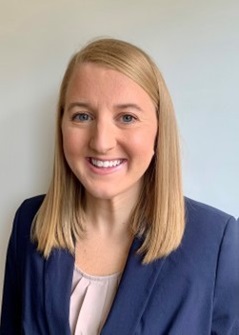 Amanda Barkemeyer Headshot