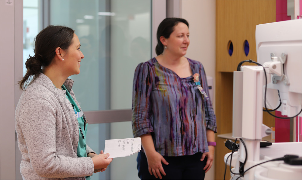 Dr Amy Creel Teaching at Childrens Hospital