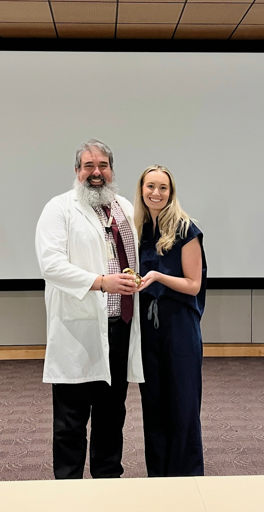 Dr. Mussell receives award