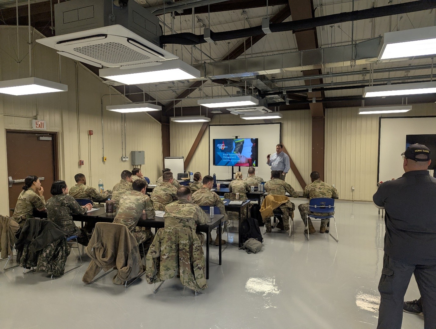 Dr. Carter leads a discussion on initial assessment and management of burn injuries during the first‑ever Advanced Burn Life Support course held in the Republic of Korea. 